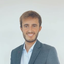 speaker photo